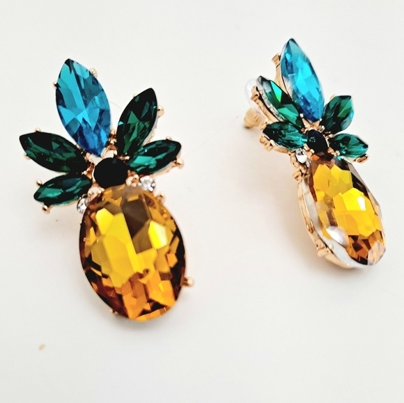 💖 2/$30 Pineapple fruit rhinestone yellow boho stud casual small drop earrings - Picture 10 of 14